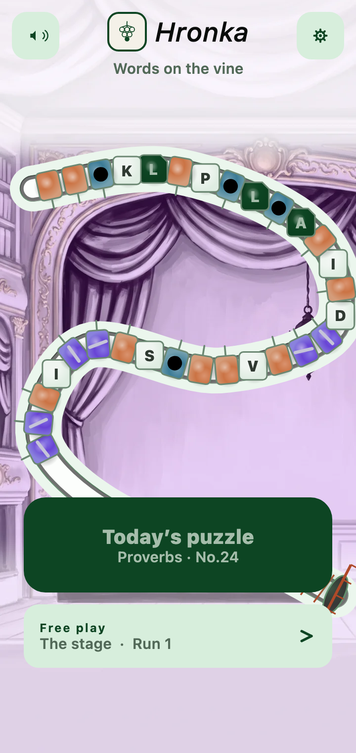 Hronka — the same home screen in light mode: the chain on a pale path over a lavender theatre stage, with today’s puzzle and free play below.